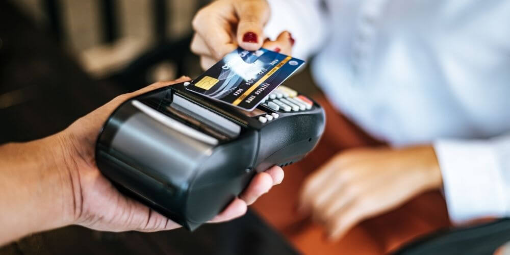 Zwiększenie limitu transakcji bezdotykowych do £100