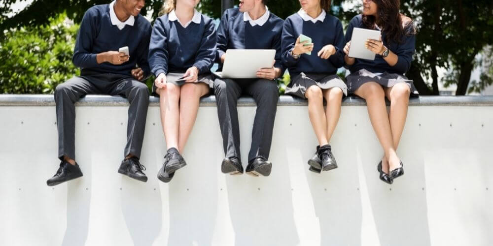 School Uniform Grant – dofinansowanie na zakup mundurka szkolnego