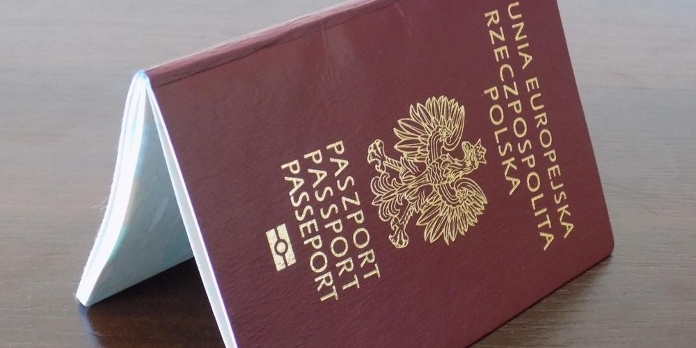 Od 1 października 2021 wjazd do Wielkiej Brytanii w większości przypadków tylko z ważnym paszportem