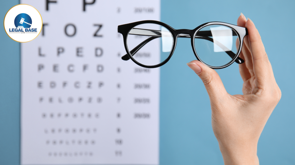 Badania wzroku i okulary od pracodawcy – kto płaci?