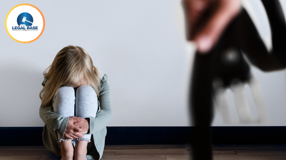 Rządowe działania na rzecz ochrony dzieci przed przemocą rodzicielską – przełom w brytyjskim prawie rodzinnym  